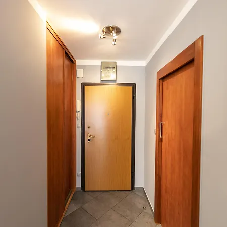 Victus Stylish Apartment With Underground Parking By Noclegi Renters Daire *